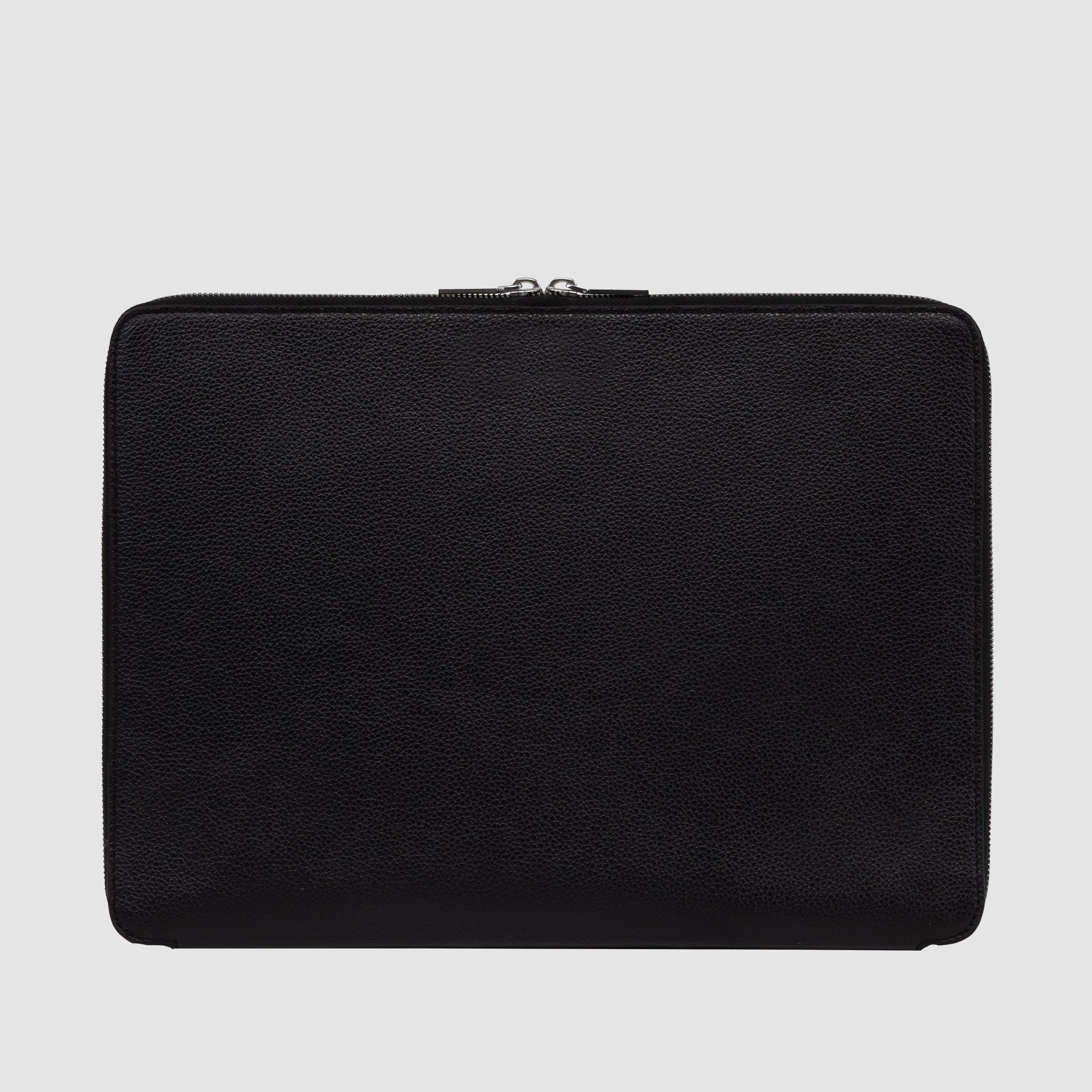 personalised-otis-14-inch-laptop-cover-black-with-initials-tde