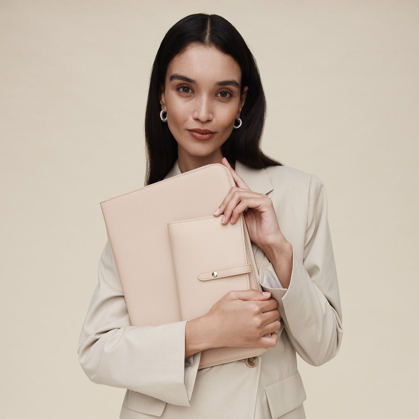 Essentials Flat Travel Wallet Pecan