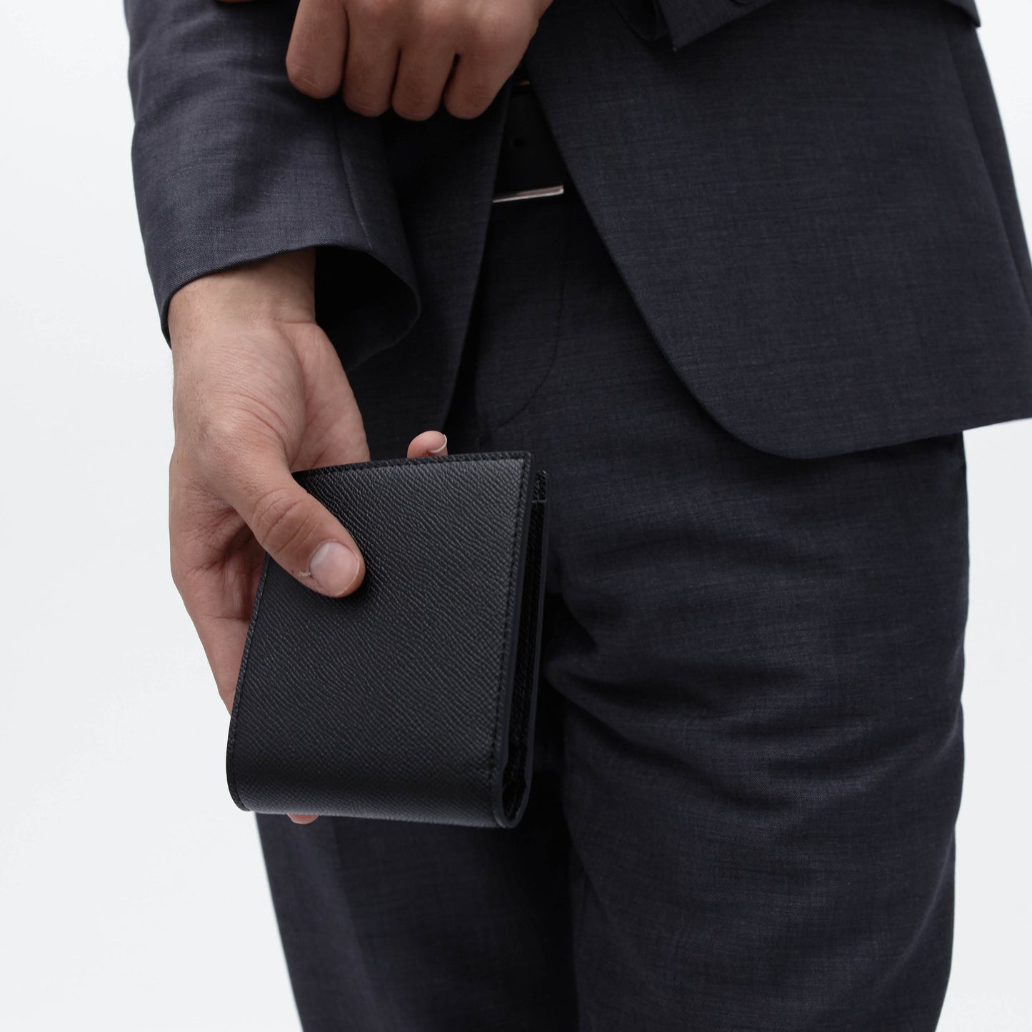 Essential Slim Bifold Wallet Black