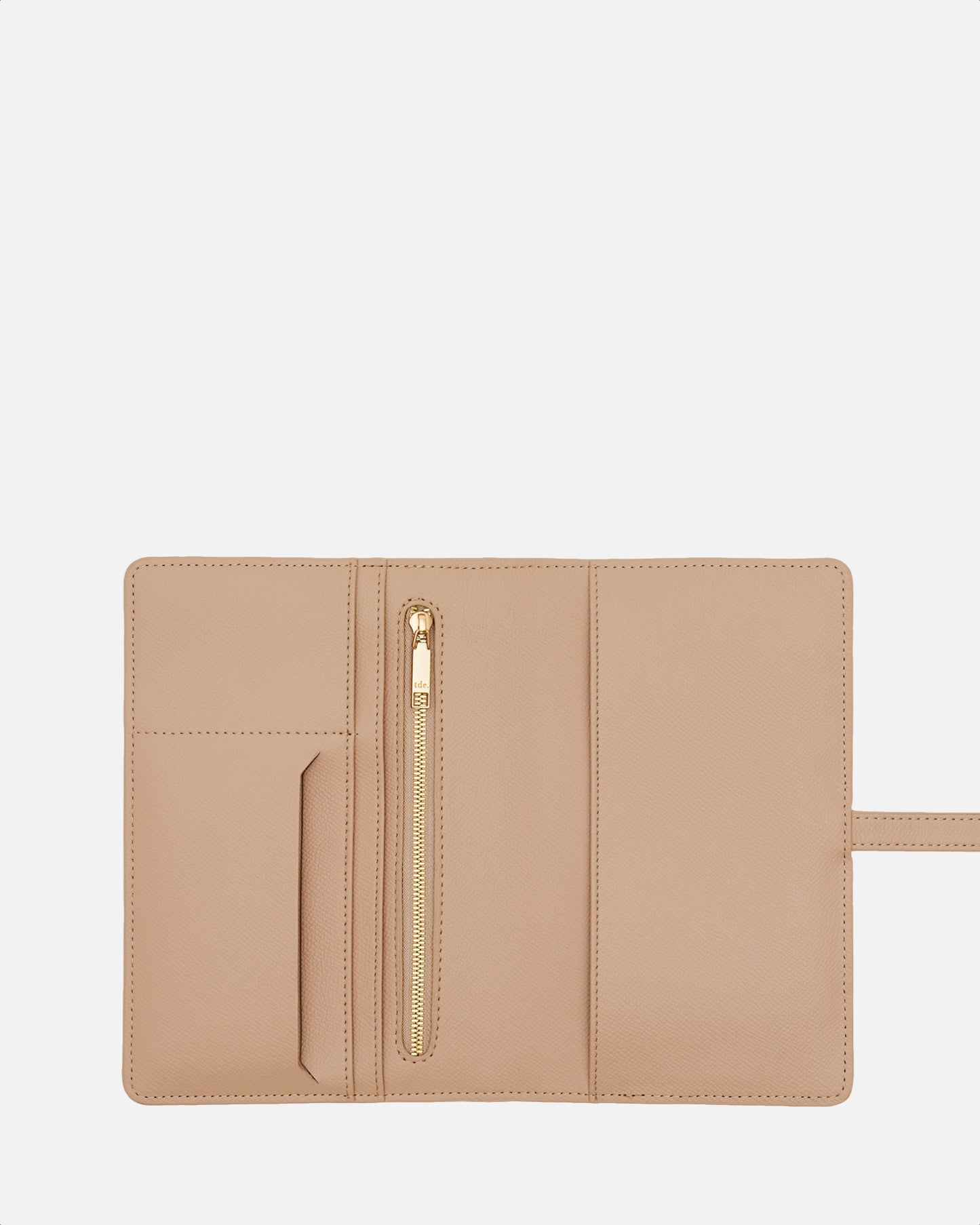 Essentials Flat Travel Wallet Pecan