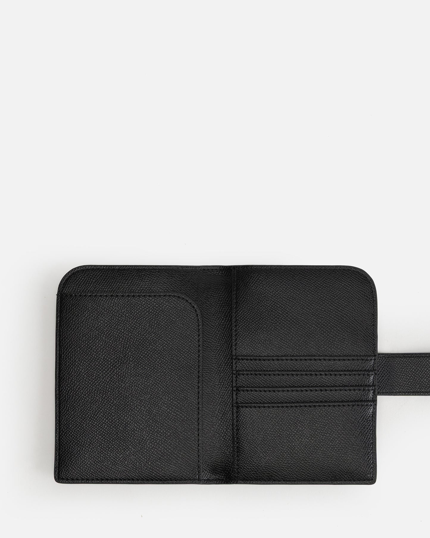 Ava Passport Cover Black