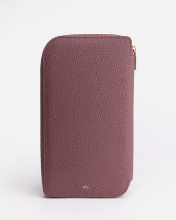 The Daily Edited Olivia Family Travel Wallet Musk (Mauve)