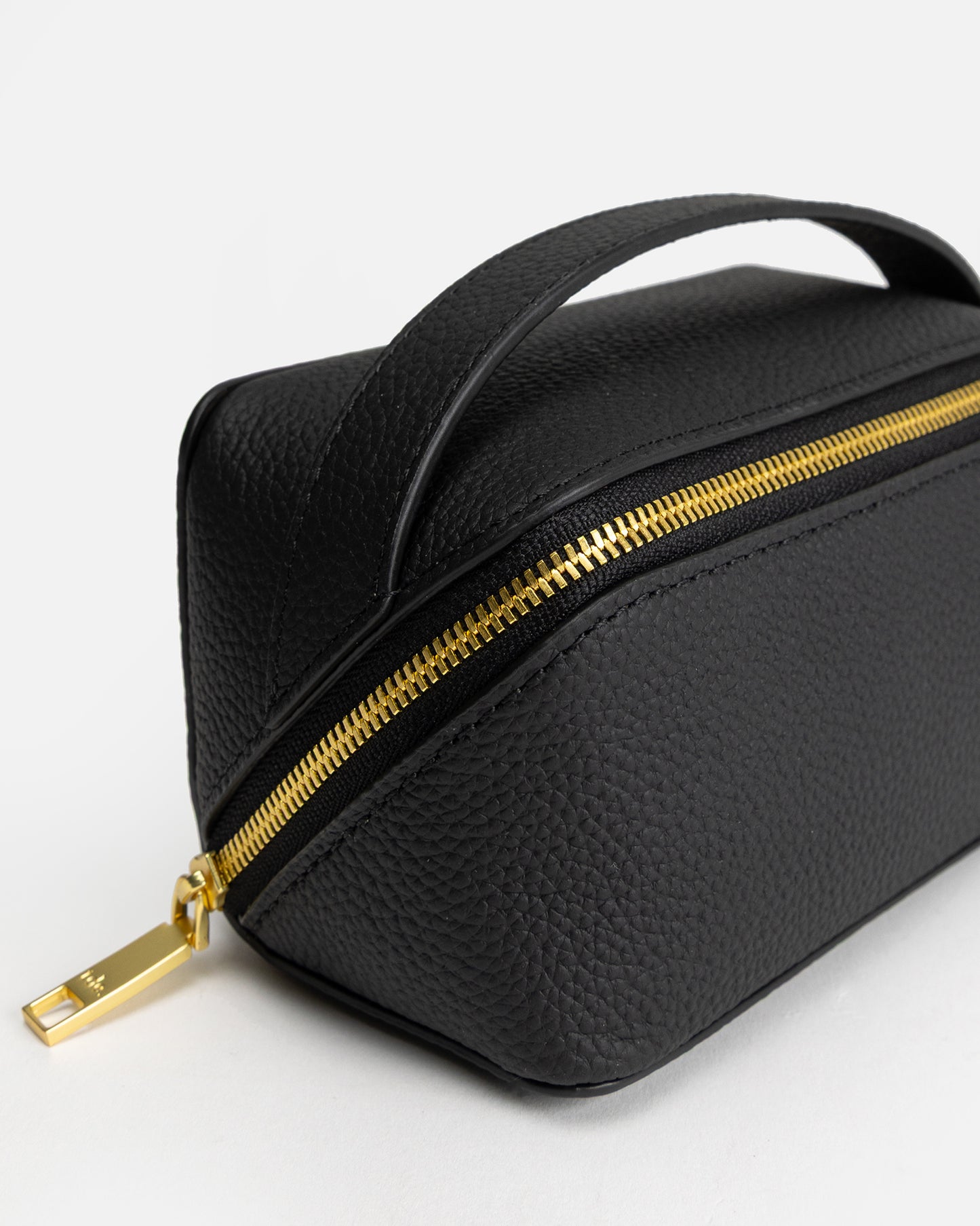 Olivia Medium Travel Case Black