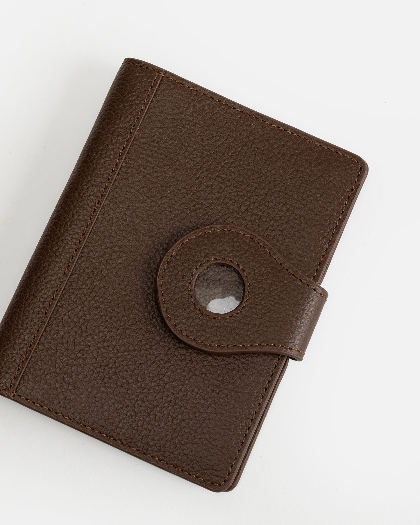 Jude Airtag Passport Holder Chestnut