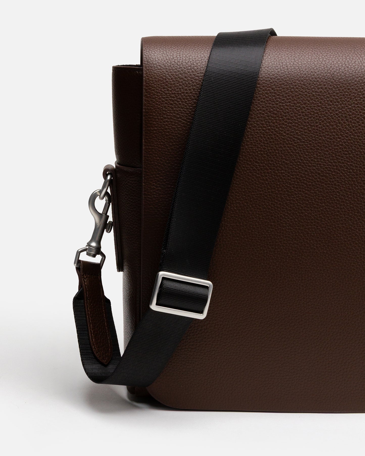 Jude Messenger Bag Chestnut