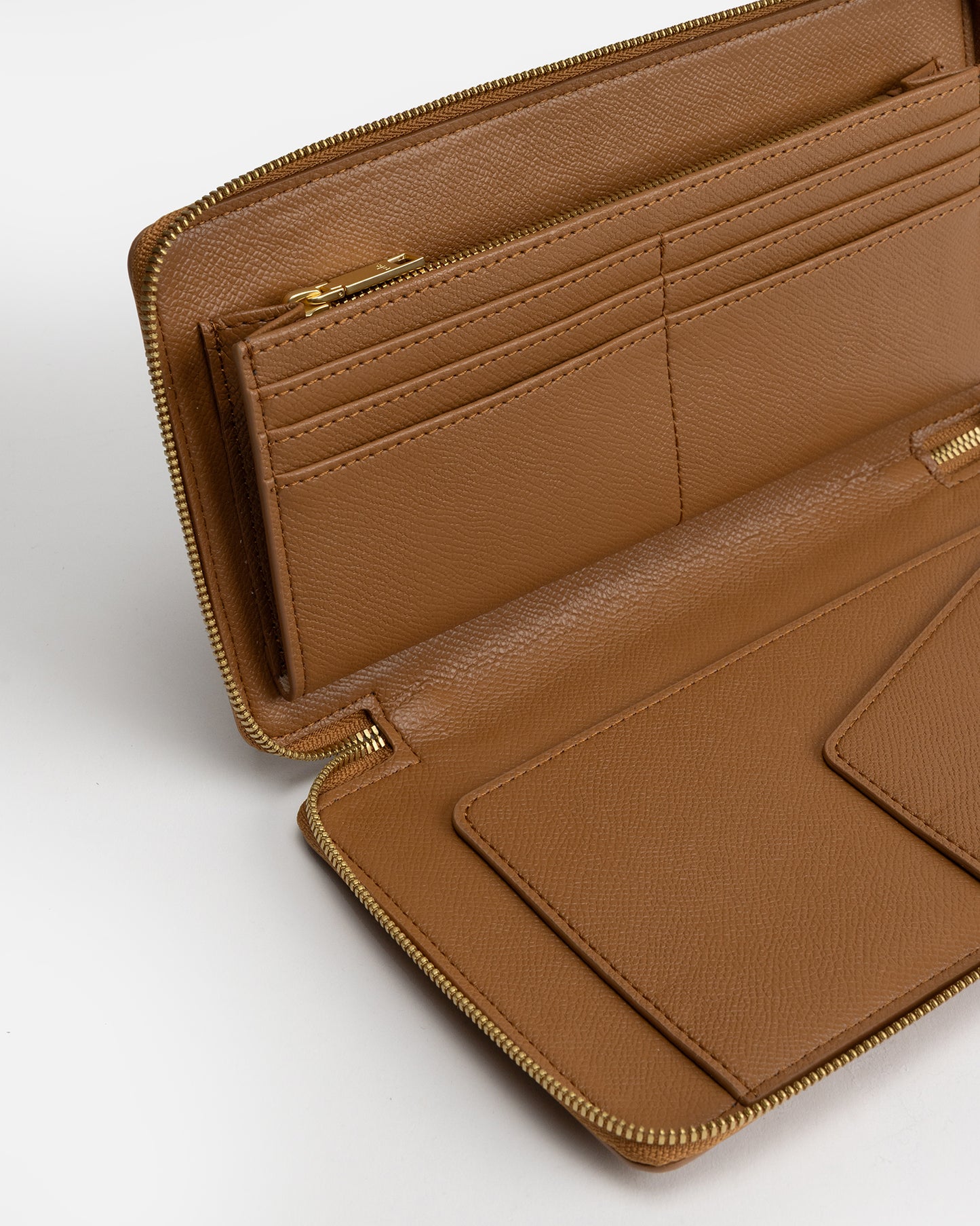 Essentials Zip Travel Wallet Rich Tan