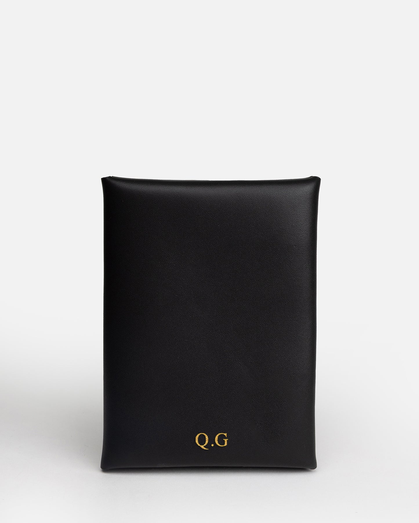 Remy Passport Sleeve Black