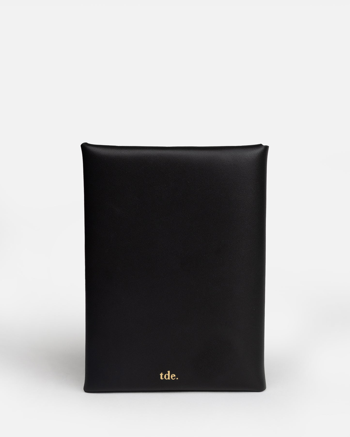 Remy Passport Sleeve Black