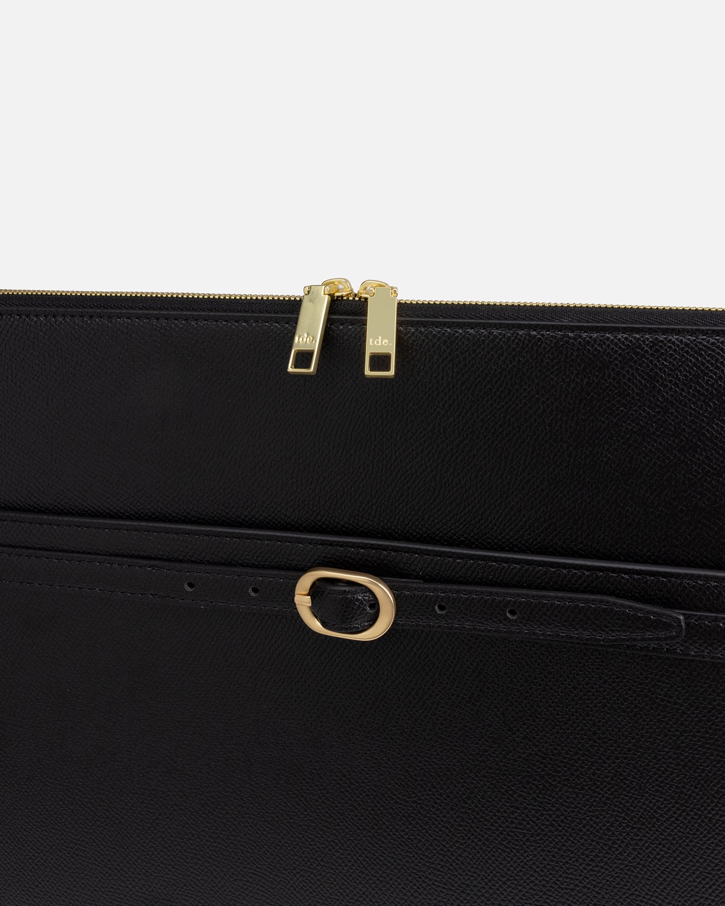 Aria 15" Laptop Cover Black