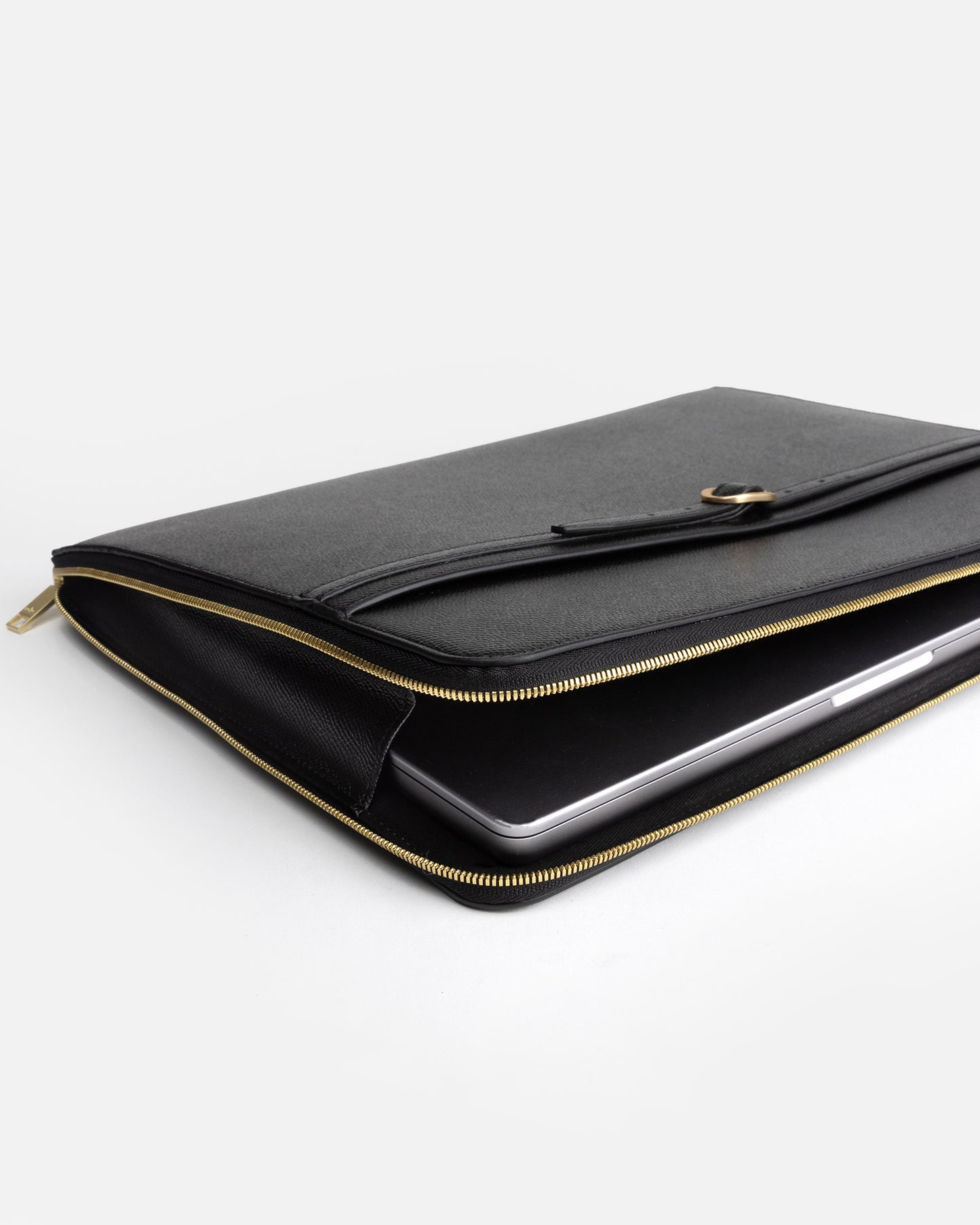 Aria 15" Laptop Cover Black
