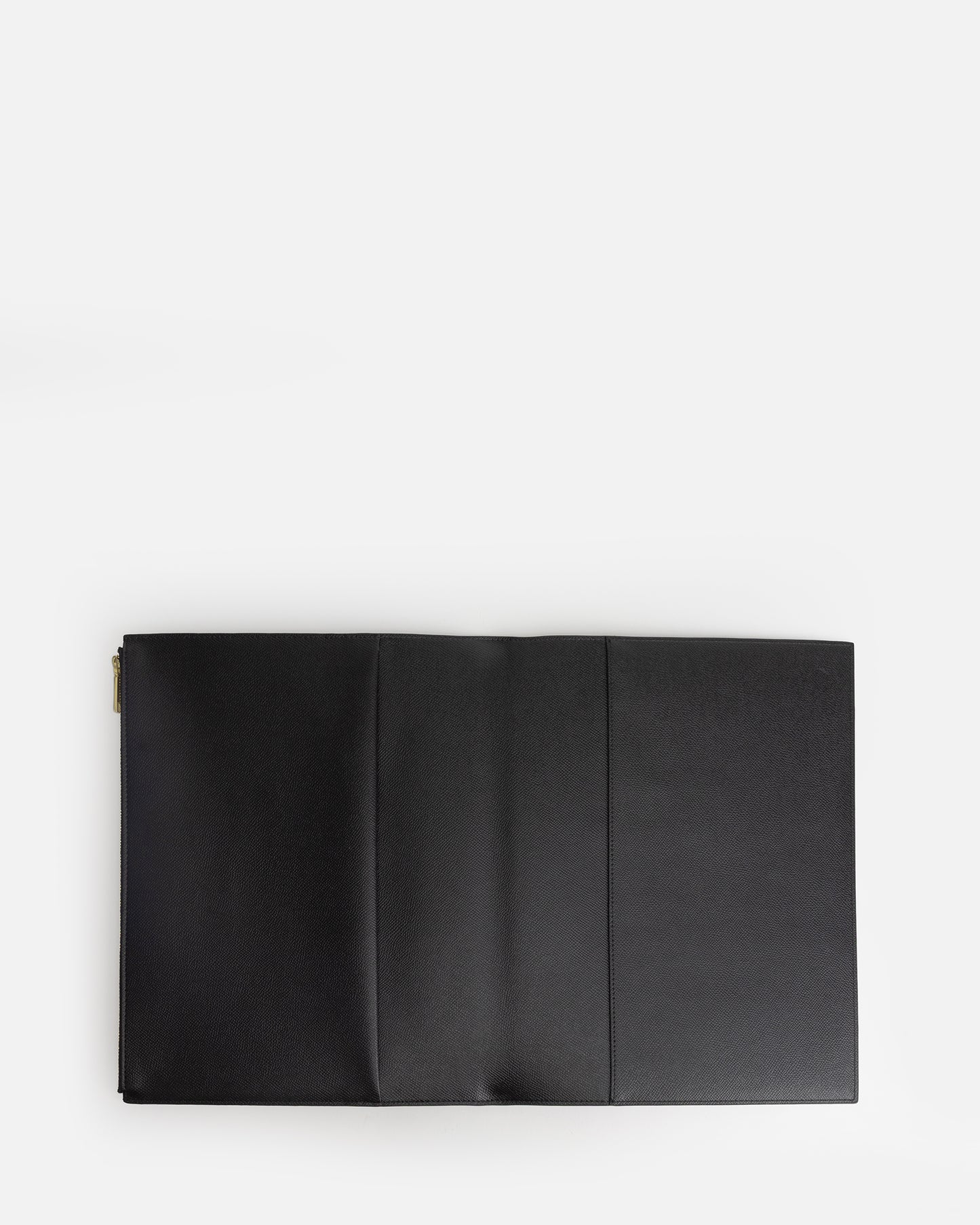 Essentials A4 Zip Compendium Black