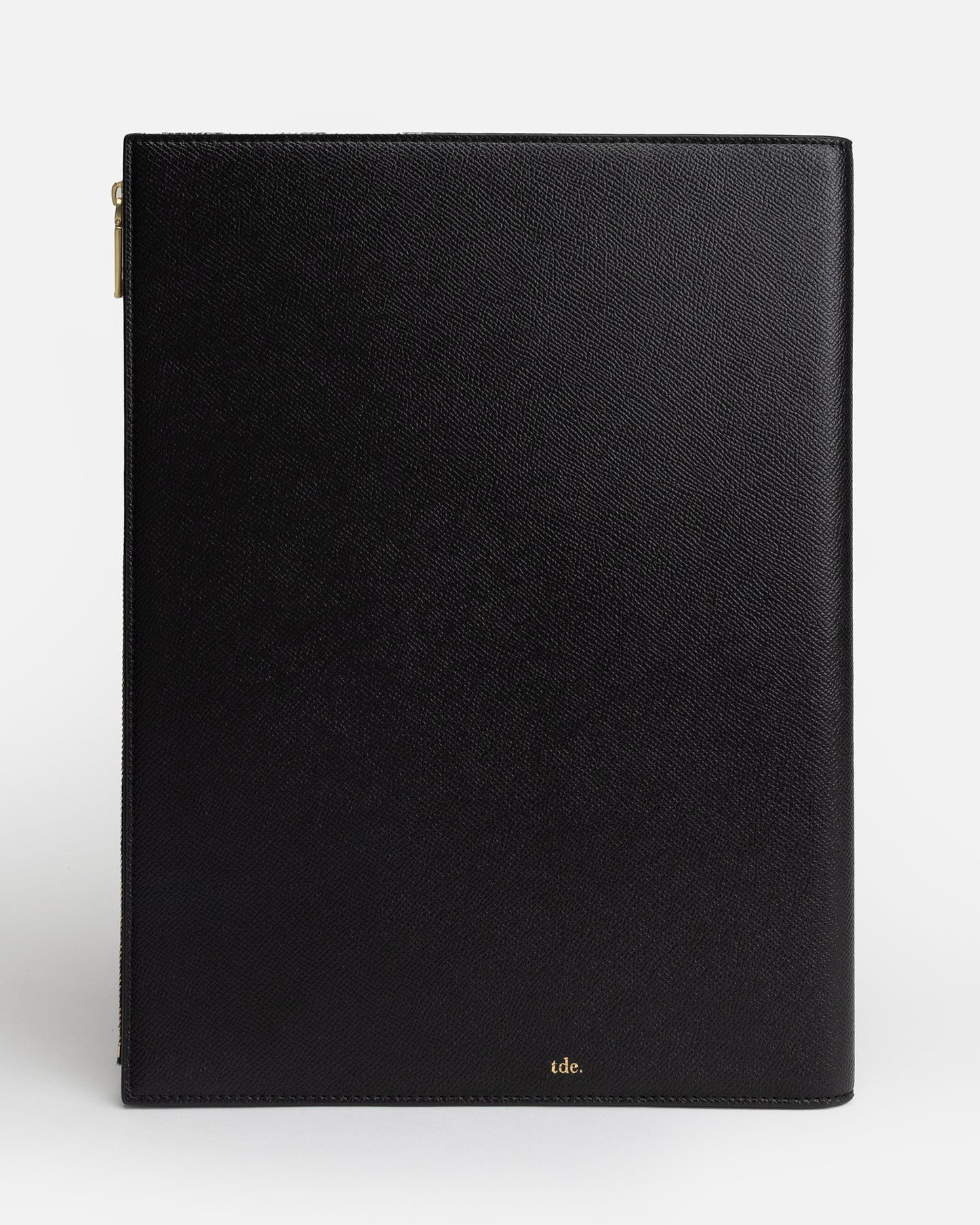Essentials A4 Zip Compendium Black