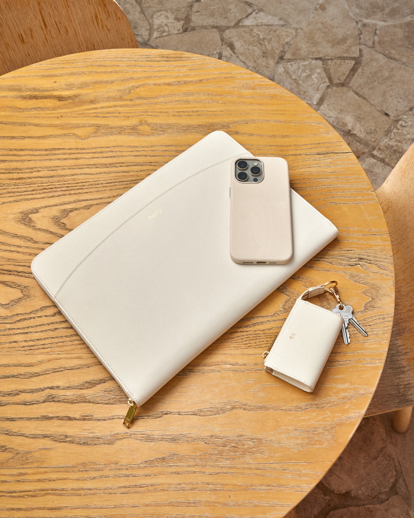 Timeless 14 Inch Laptop Cover Pure White