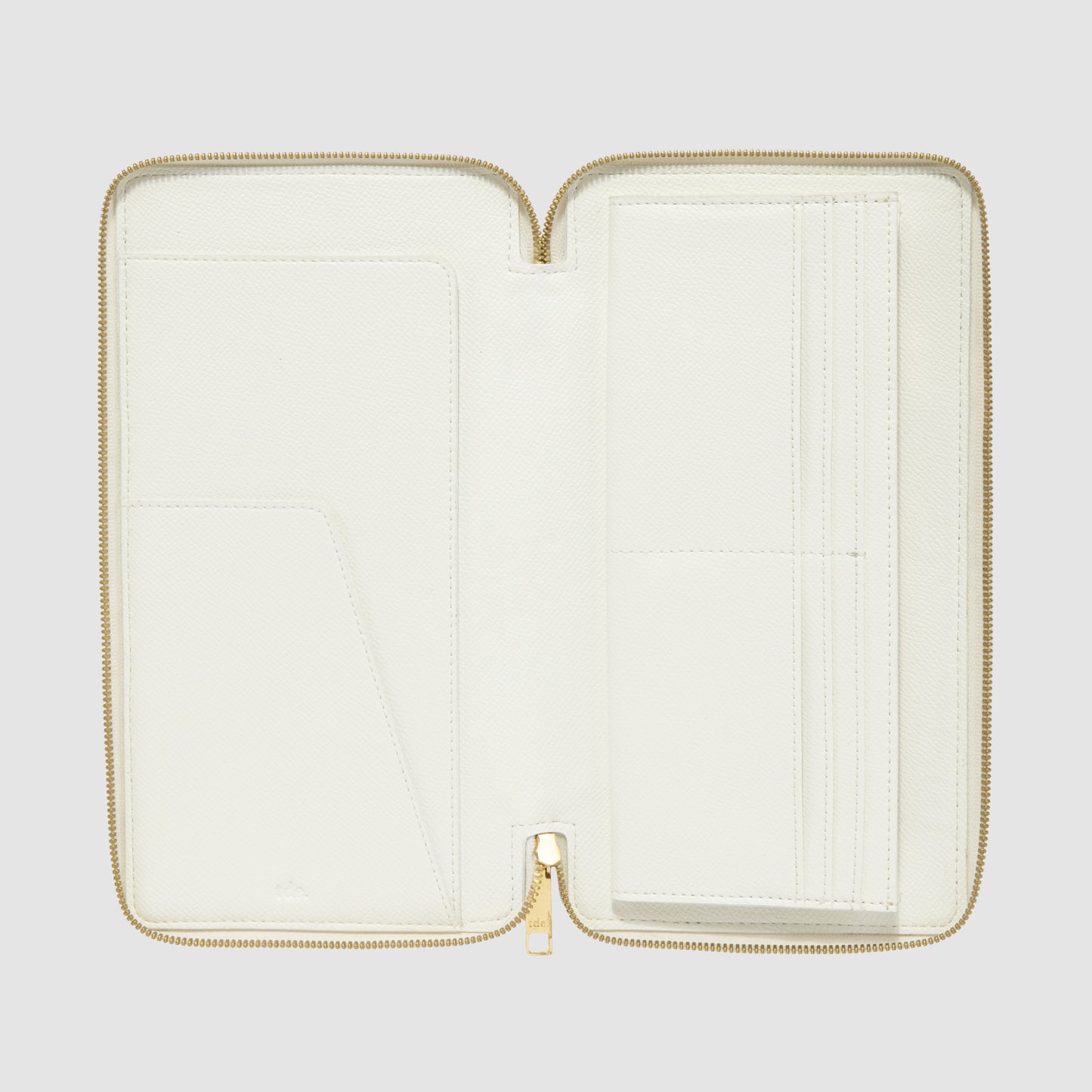 Essentials Zip Travel Wallet Pure White