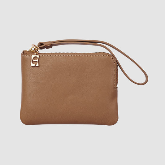 Plantasia Letter Zipper Pull Q